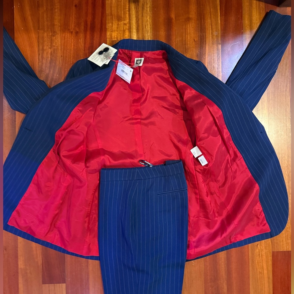 NWT Anne Klein Navy Pinstripe Suit, 6/8 - Picture 8 of 16
